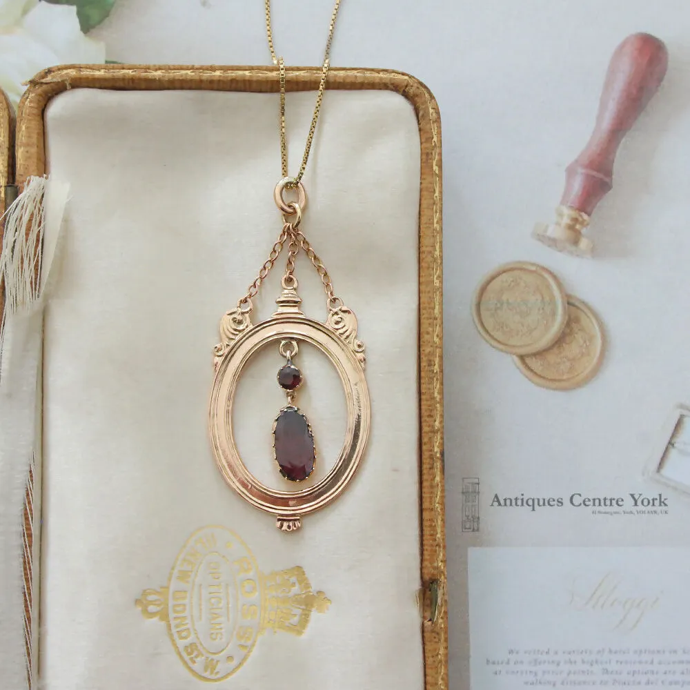 1930's 9ct Garnet Pendant