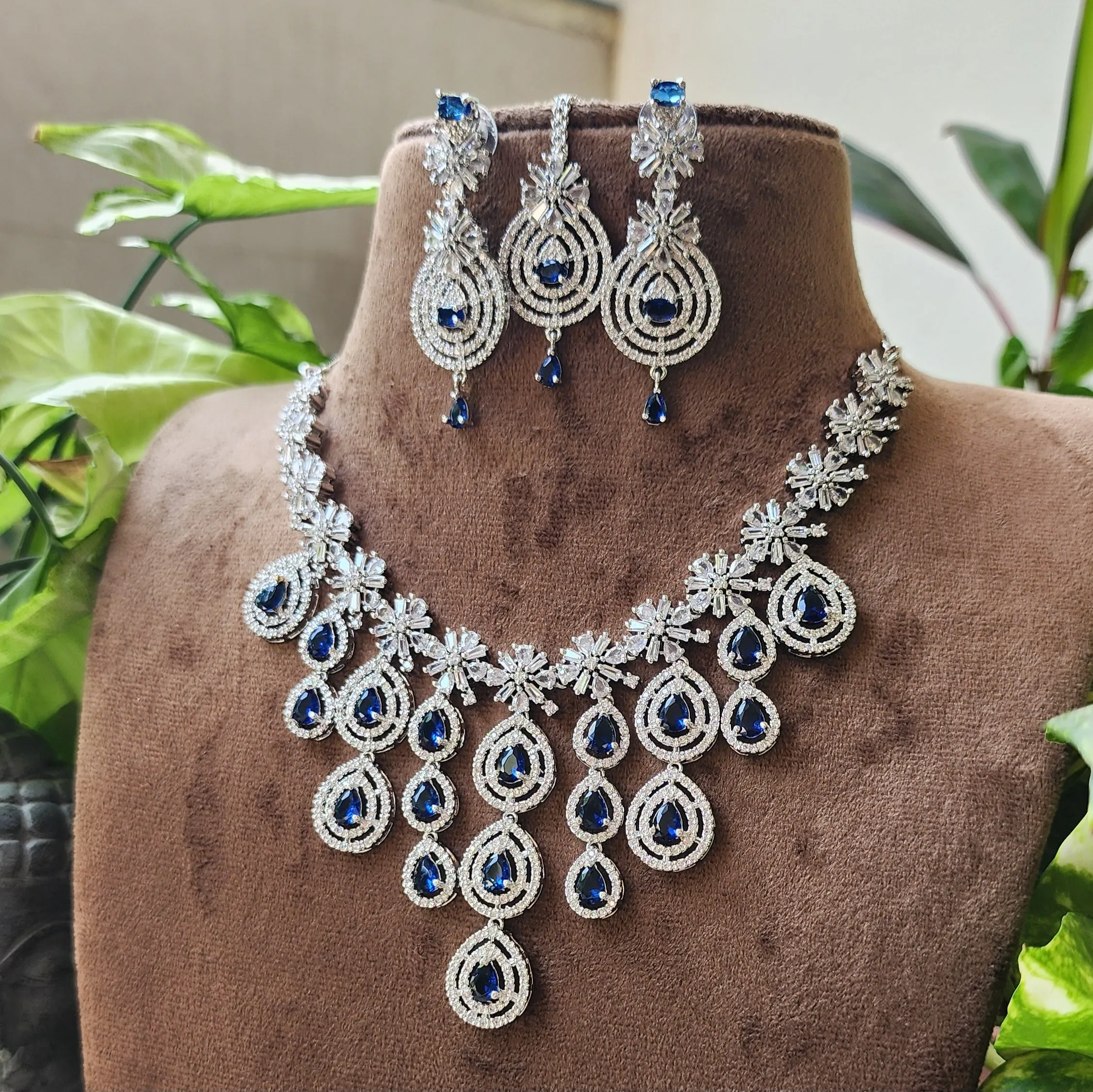 Blue Layered Choker With Tikka