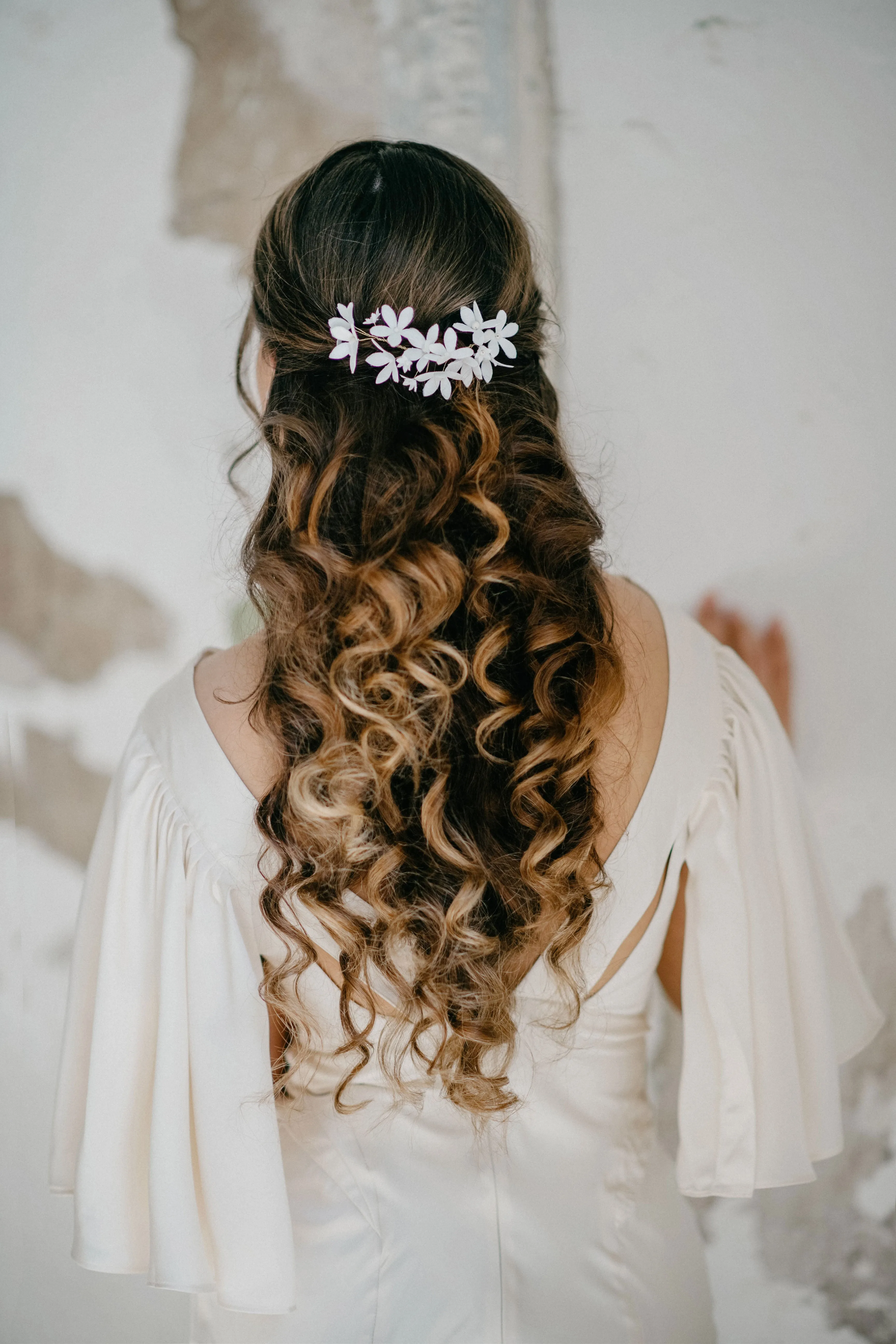 Bridal floral hair vine - LIUCINA
