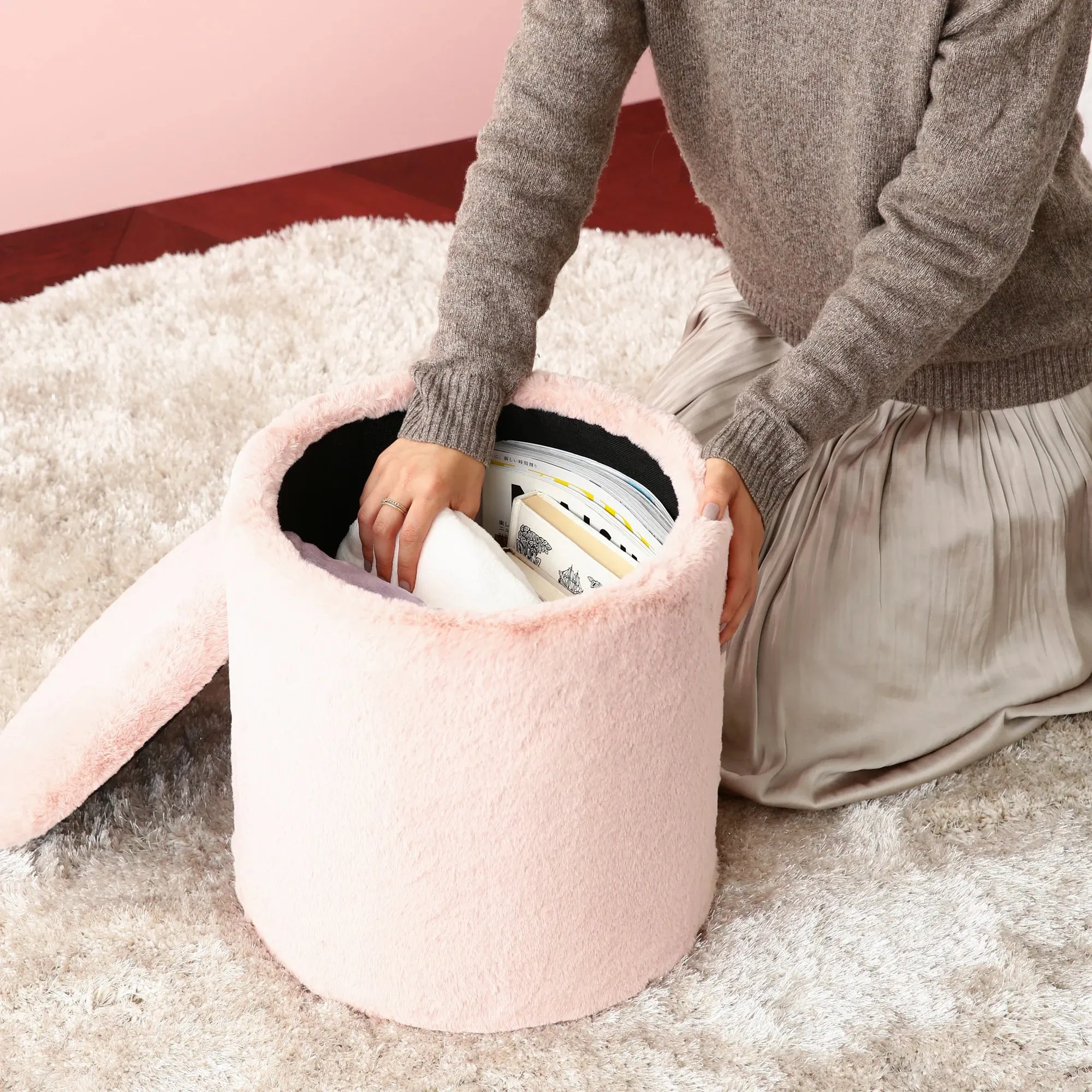 Chantilly Stool Pink (W350 × D350 × H410)