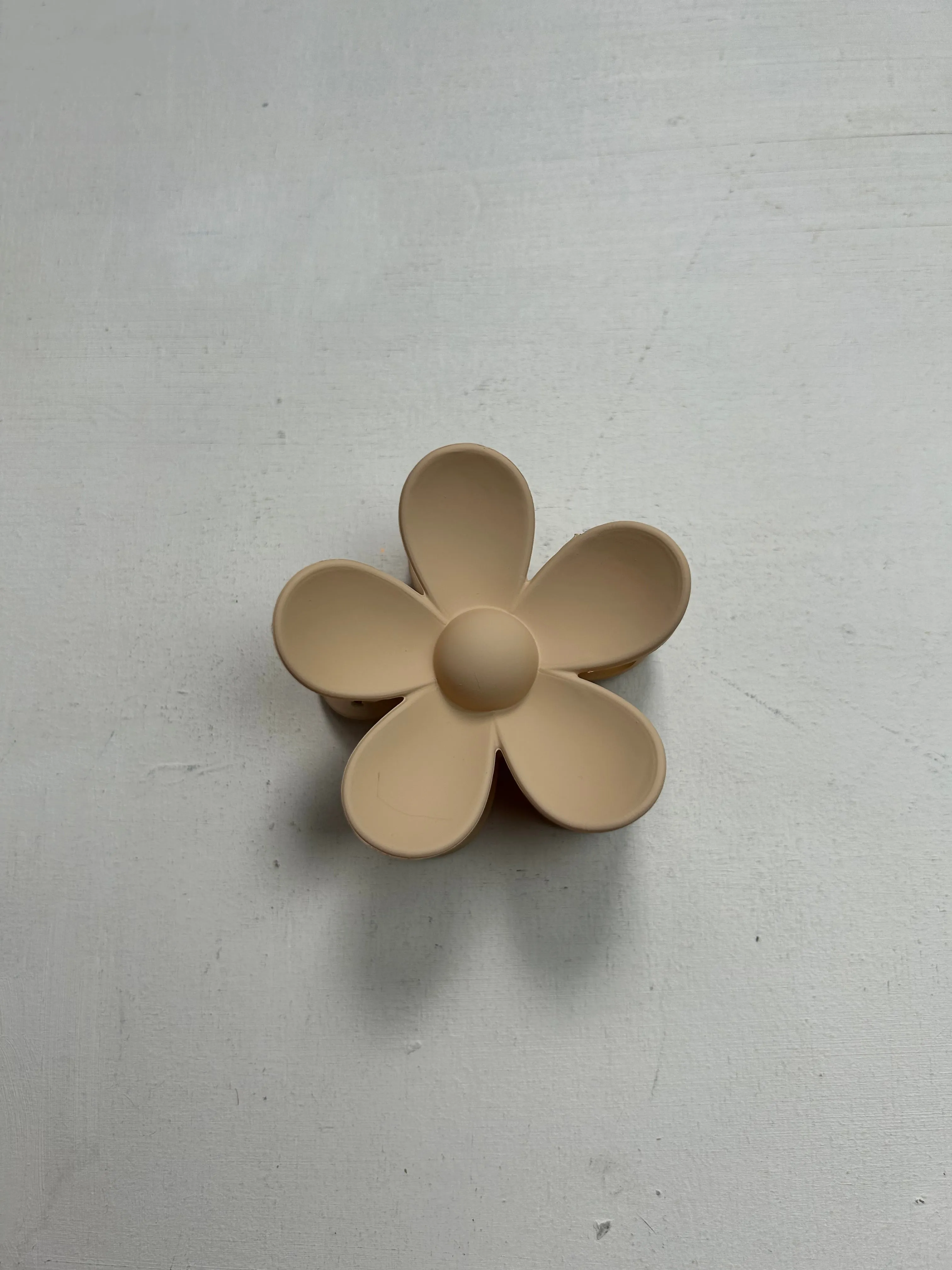 Flower hair claw