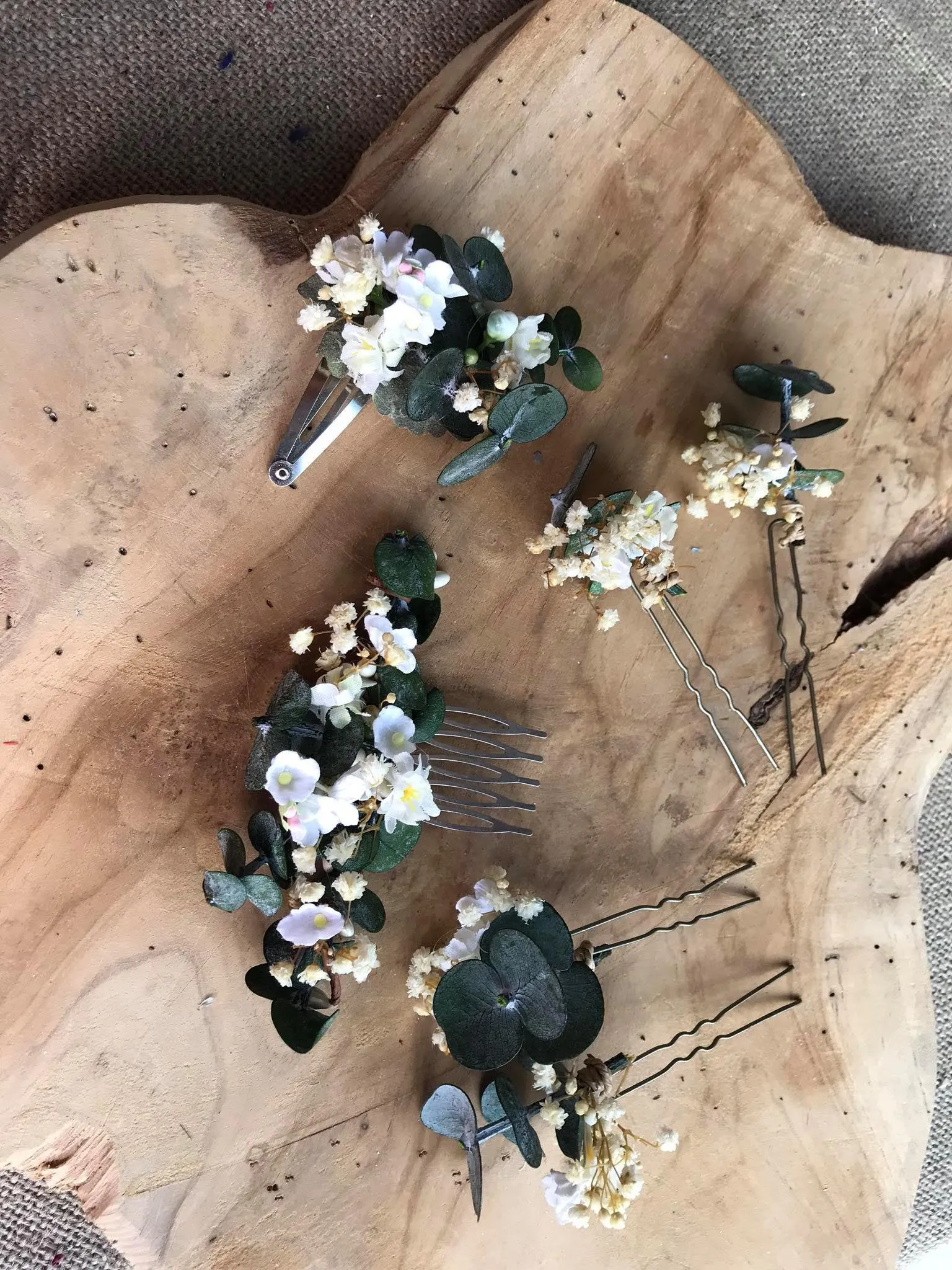 Greenery wedding hair pins Eucalyptus and Baby's breath flower pins Flower jewellery Wedding accessories Hair flowers Bridal hair pins Handmade Green hair pin