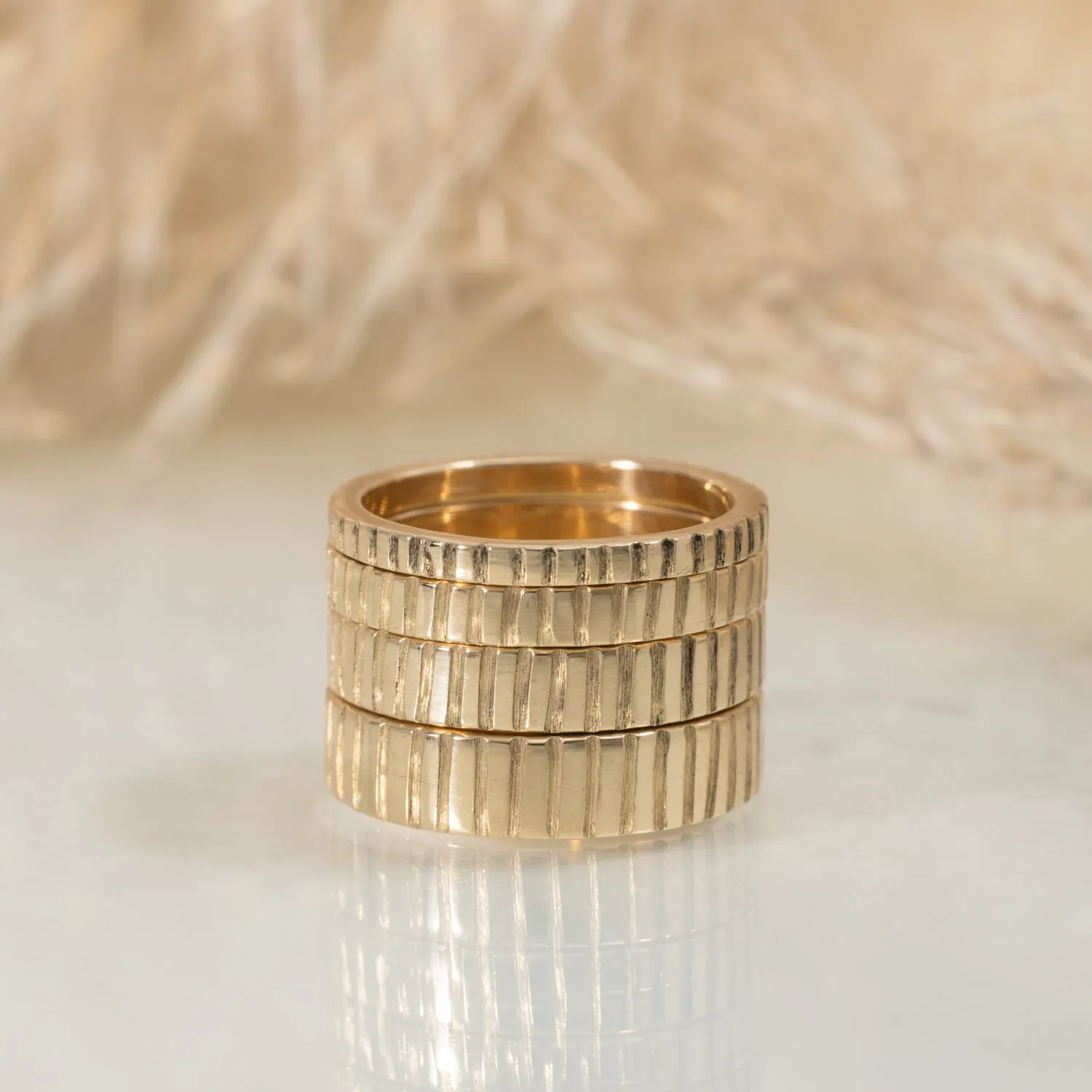 Linear 4mm gold wedding band