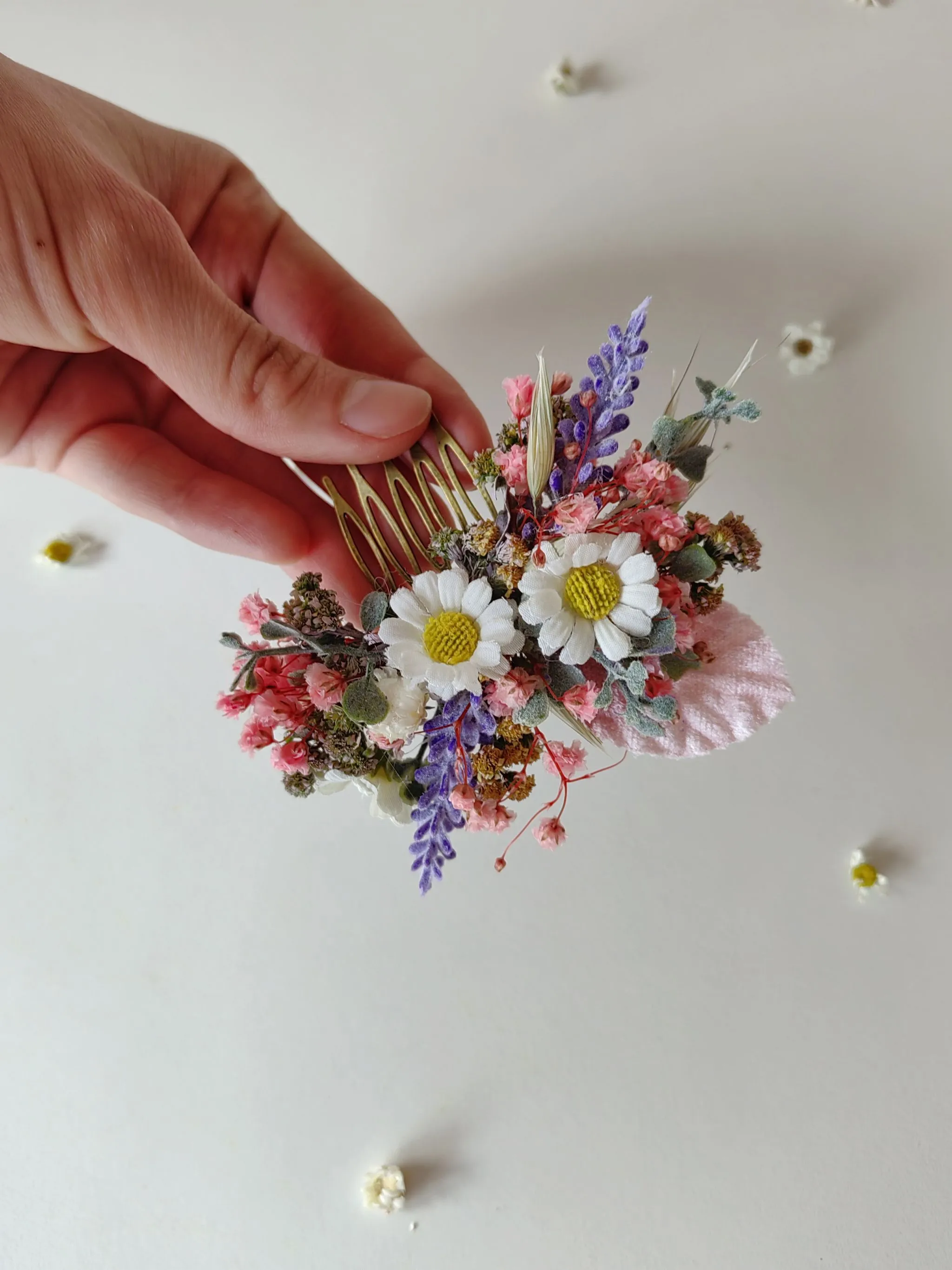 Meadow flower hair comb