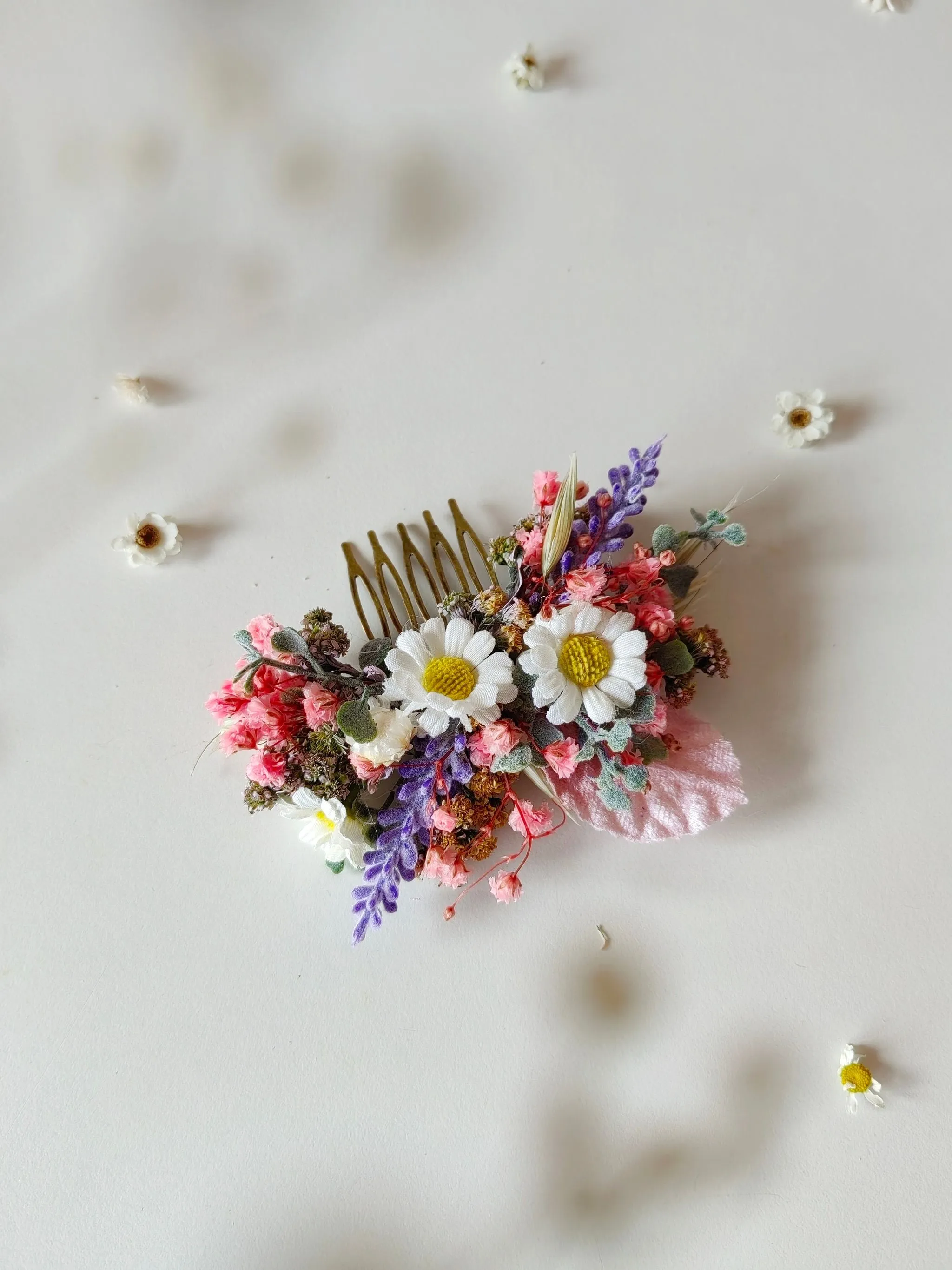Meadow flower hair comb