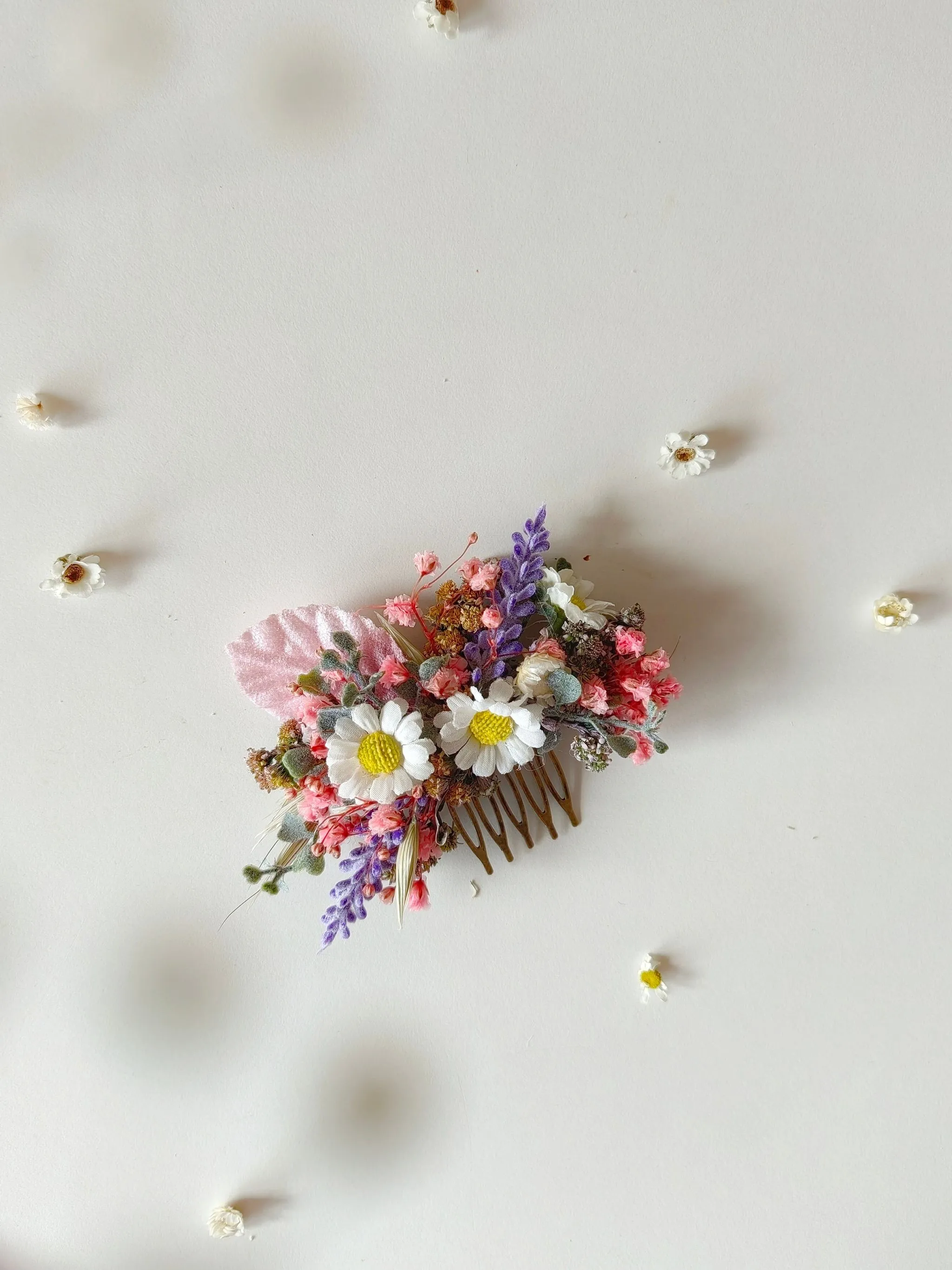 Meadow flower hair comb