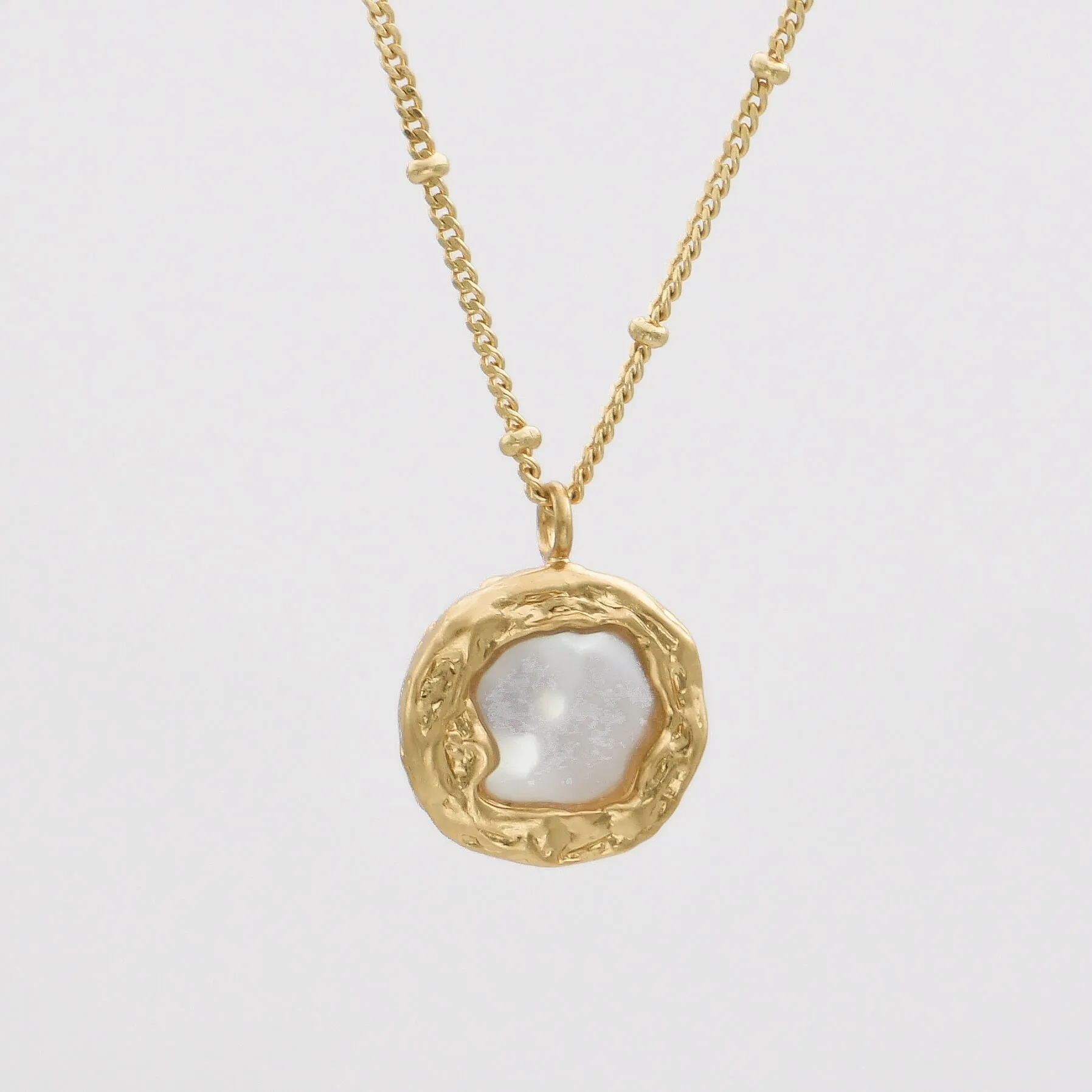 Poppy Pearl Necklace