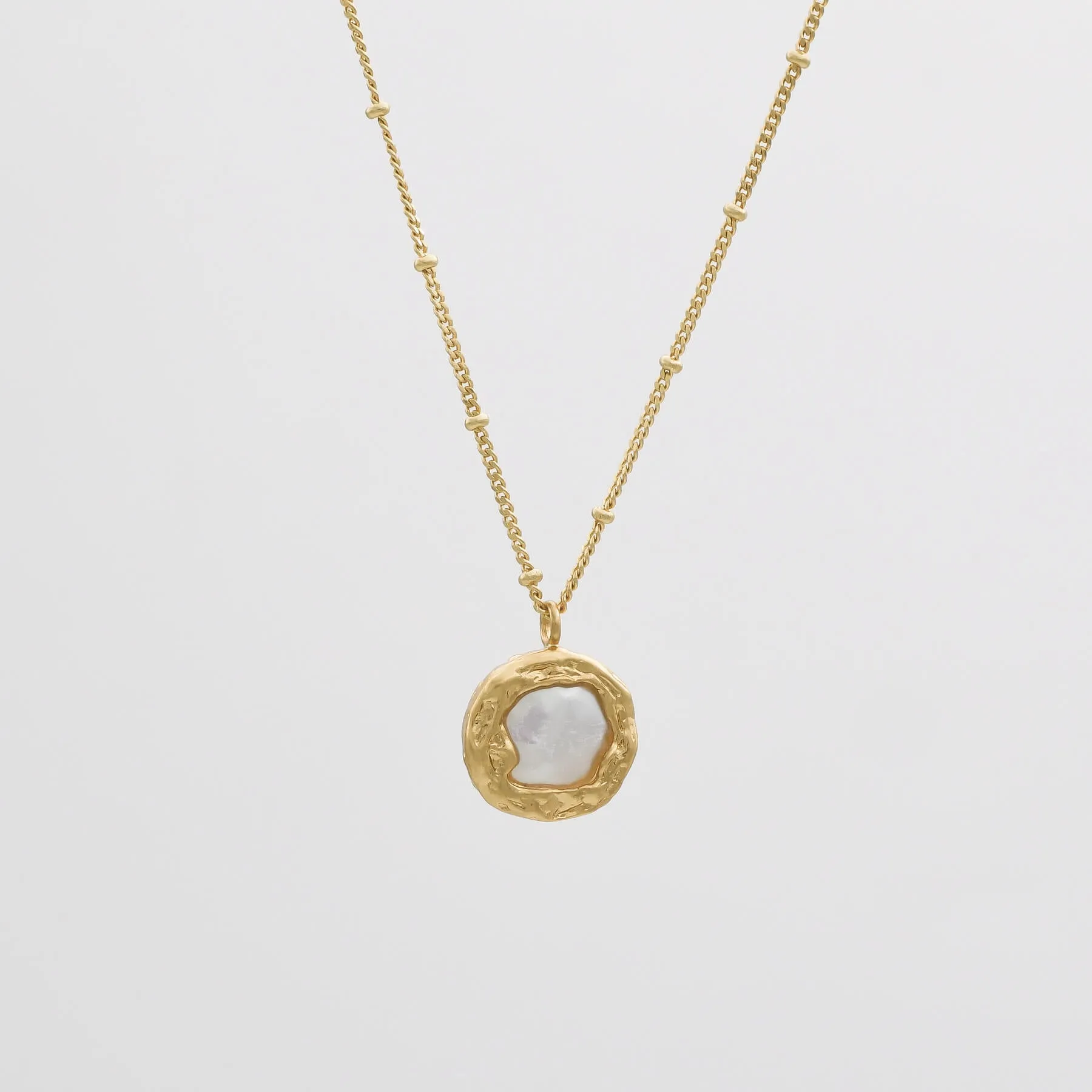 Poppy Pearl Necklace