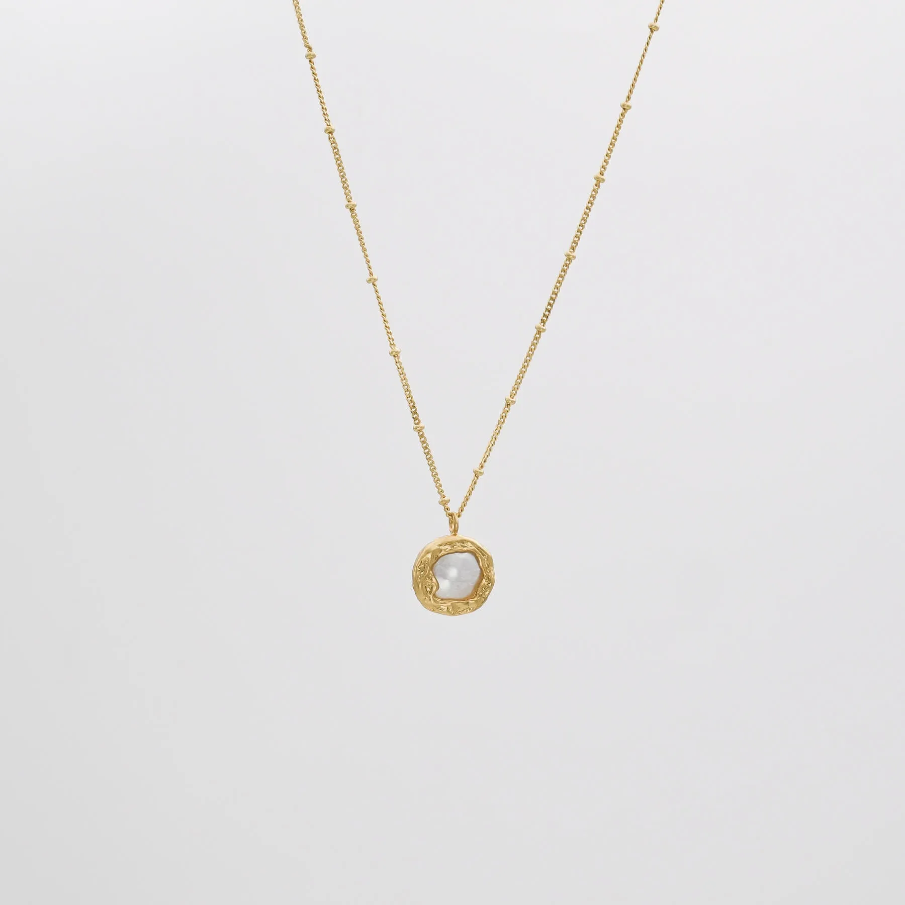 Poppy Pearl Necklace